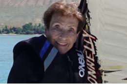 92-летняя американка стала самой старой спортсменкой по водным лыжам в мире