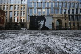 Вандалы испортили граффити с изображением Виктора Цоя в центре Петербурга
