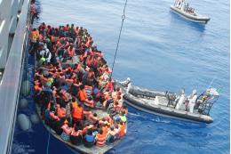 Британию попросили передать Украине лодки, на которых приплывают мигранты