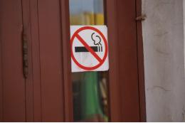 «Ведомости»: доля курящих табак россиян снизилась за пять лет до 18,7%