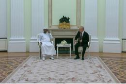Путин: РФ внимательно следит за ситуацией в Чаде