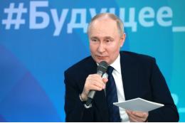 Путин: РФ стремится остановить войну в Донбассе, хоть и военными средствами