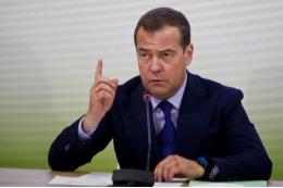 Медведев заявил о необходимости наращивать производство БПЛА и РЭБ