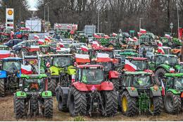 В Польше фермеры засыпали гвоздями дорогу у погранпереезда с Украиной