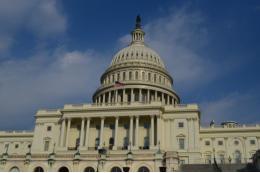 Конгресс США поддержал проект о финансировании правительства до осени