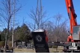 В Канаде снесли памятник солдатам украинской дивизии CC «Галичина»