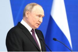 Путин пошутил, что не против сделать себе прическу с дредами