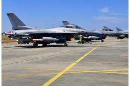 NYT: летом ВСУ смогут поднять в воздух только шесть истребителей F-16
