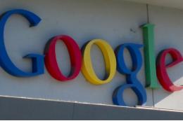 Голосовой помощник Google «подставляет» владельцев смартфонов из-за бага