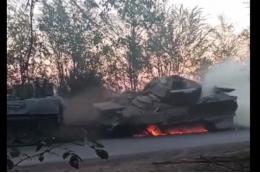 Пленный солдат ВСУ выжил после попадания танка по БМП Bradley в Запорожье