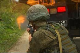 МО: подполковник Лютов помог уничтожить боевиков, оперативно наладив связь
