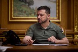 Украинские СМИ узнали, почему Зеленский уволил своего друга Шефира