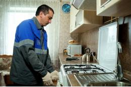 Юрист Гусятников предупредил о штрафах за недопуск в квартиру газовщиков