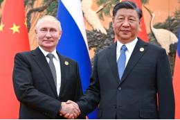 Лавров: лидеры РФ и КНР планируют встретиться на полях саммитов ШОС и БРИКС