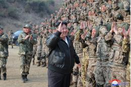 Ким Чен Ын призвал армию последовательно готовиться к войне