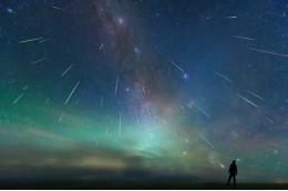 Астроном Рублева раскрыла, увидят ли москвичи метеорный поток Лириды