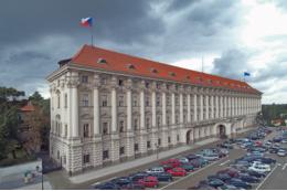 МИД Чехии предложил ограничить поездки российских дипломатов в ЕС