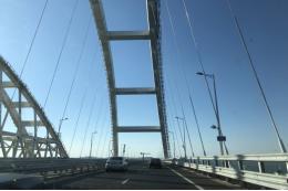 Аксёнов заявил об увеличении досмотровых комплексов на Крымском мосту летом