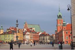 В Варшаве образовались очереди из украинцев, желающих получить паспорта